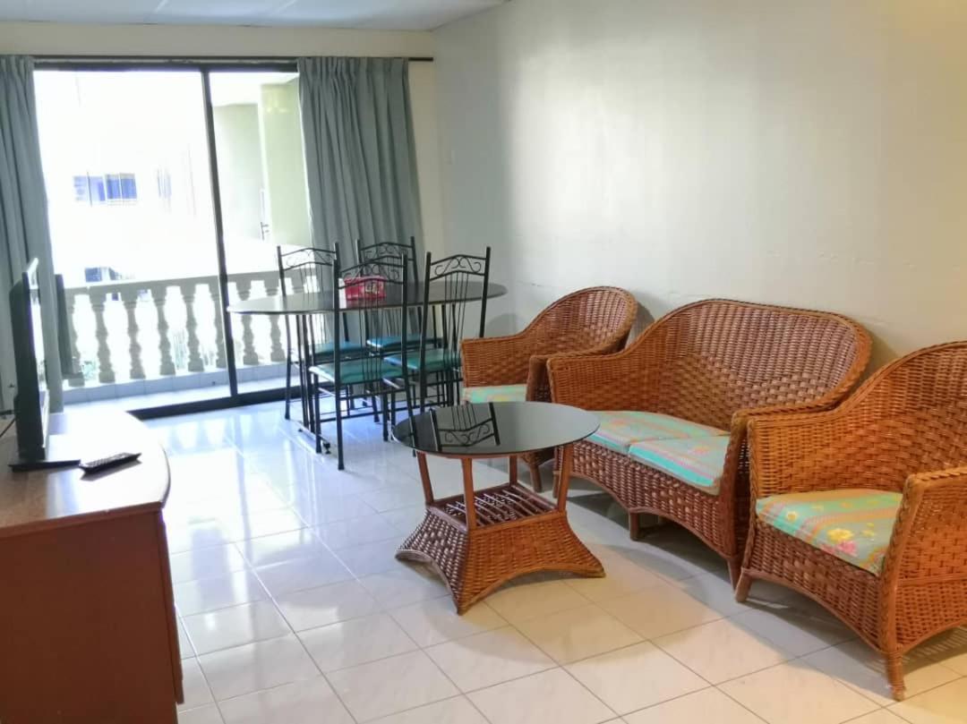 Pangkor Fun Fun Fun Apartment Pekan Pangkor Esterno foto
